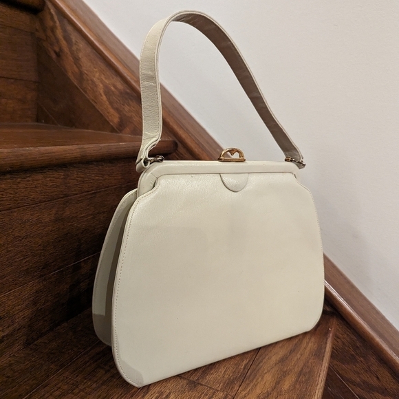 Vintage mid century ivory leather handbag. - Picture 1 of 13